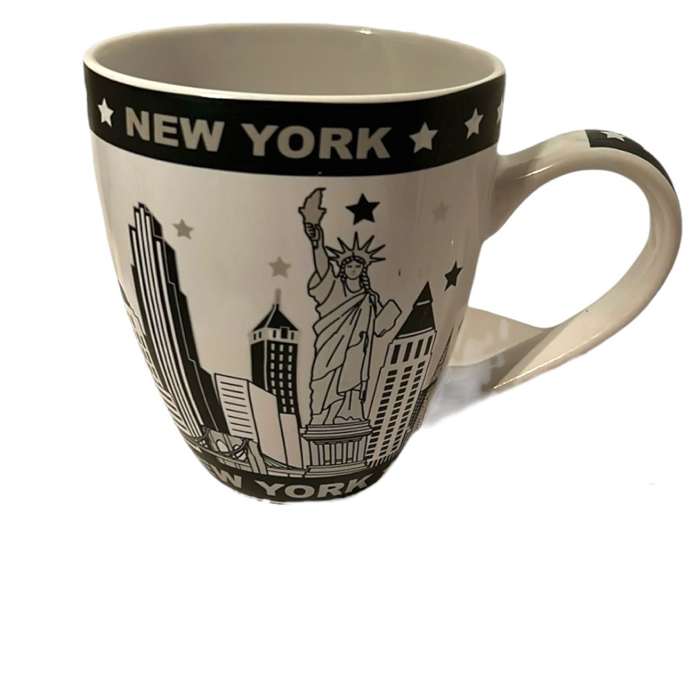 New York Skyline Mug - Black and White